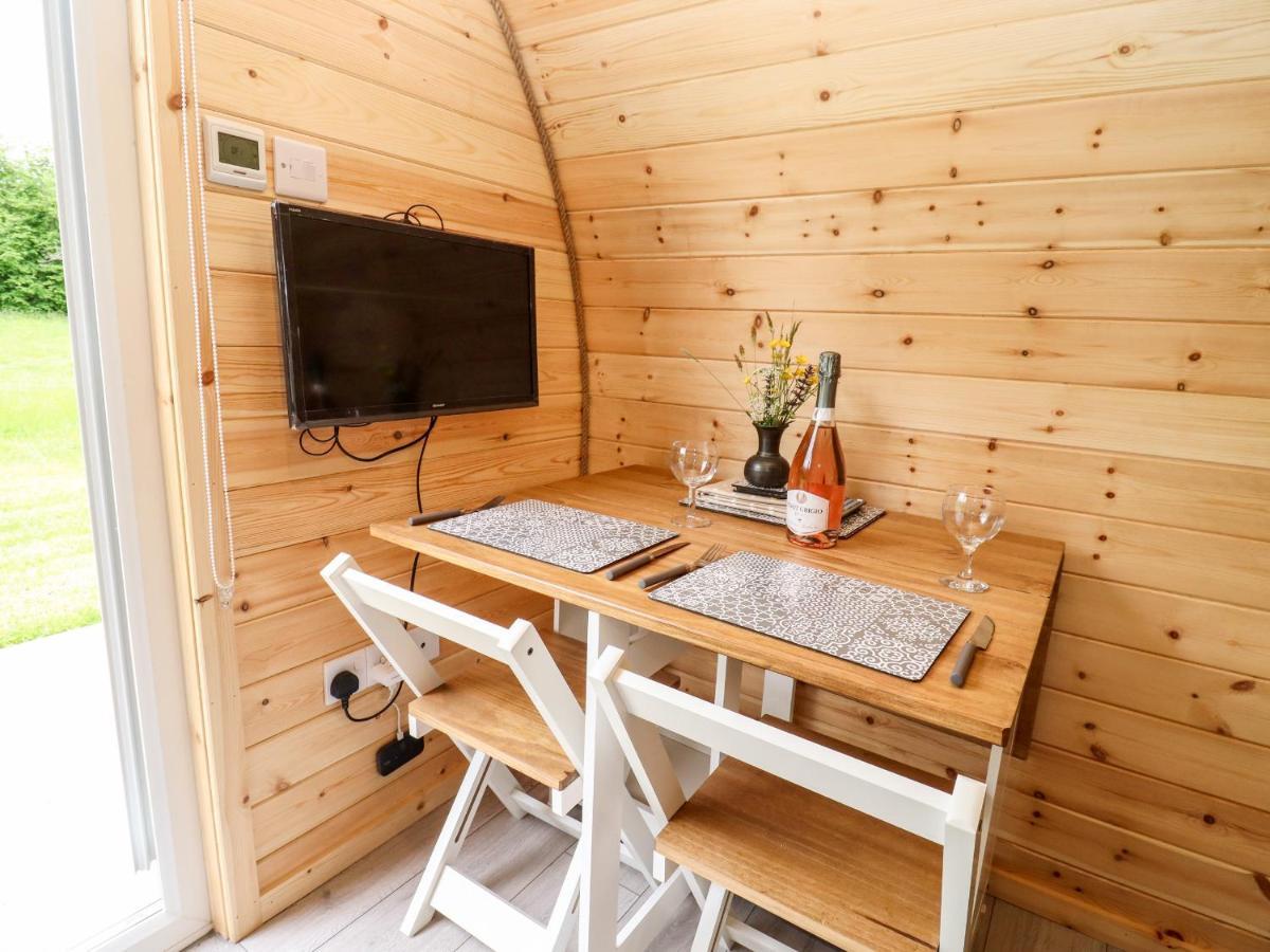 Meadow Lodge Berrys Place Farm Gloucester Exterior foto