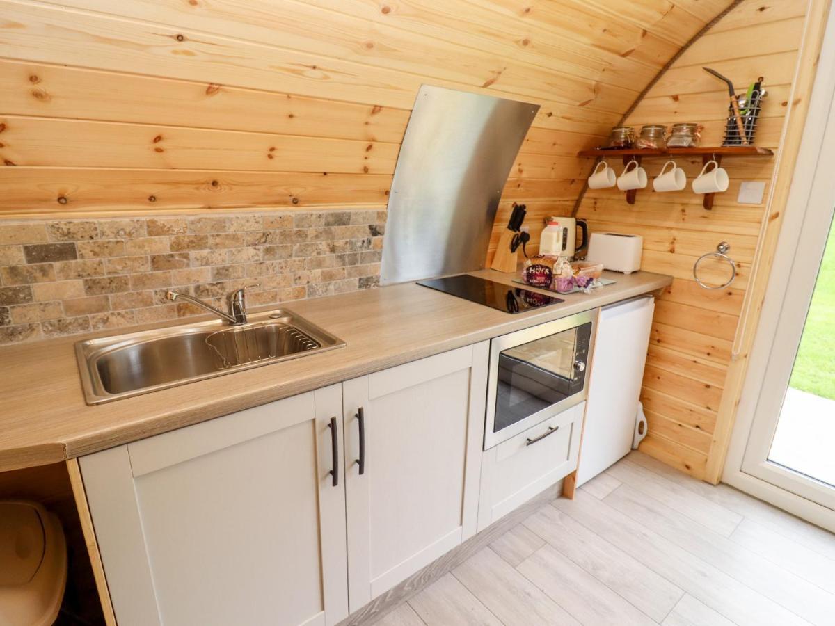 Meadow Lodge Berrys Place Farm Gloucester Exterior foto